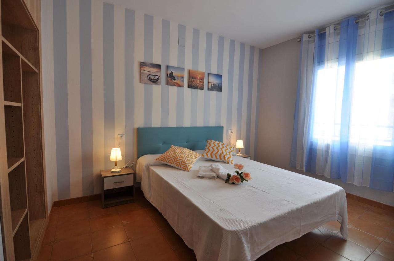 Rnet - Mt Apartaments Roses Buitenkant foto