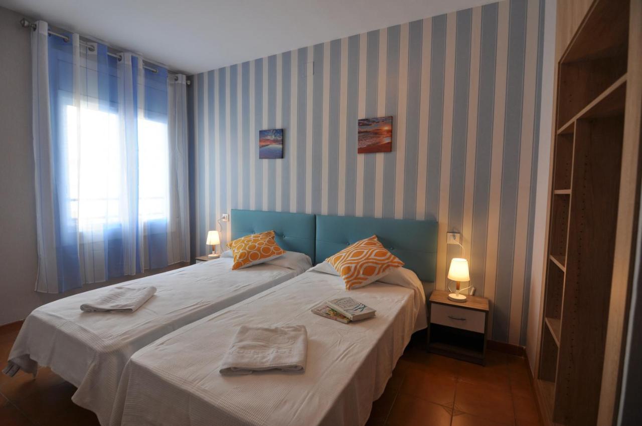 Rnet - Mt Apartaments Roses Buitenkant foto